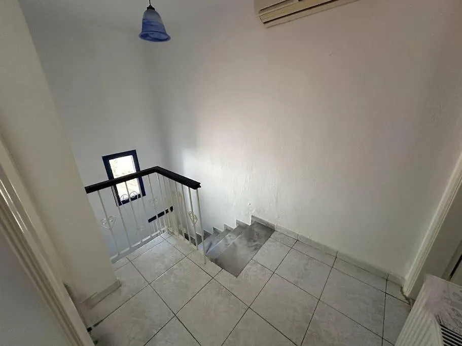הוילה Paliouri Blue House